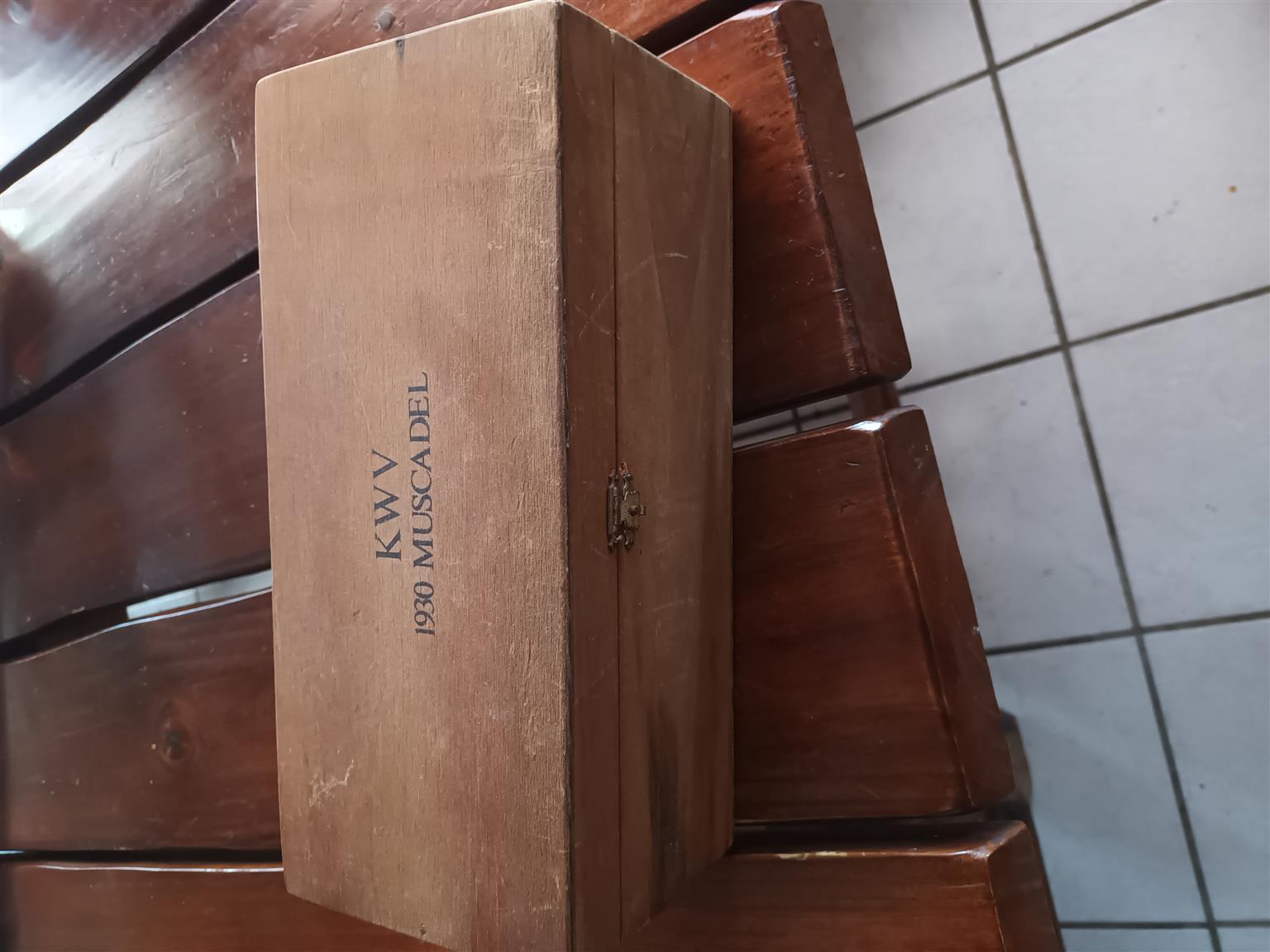 KWV muscadel 1930 collectors item still in original wooden box.
