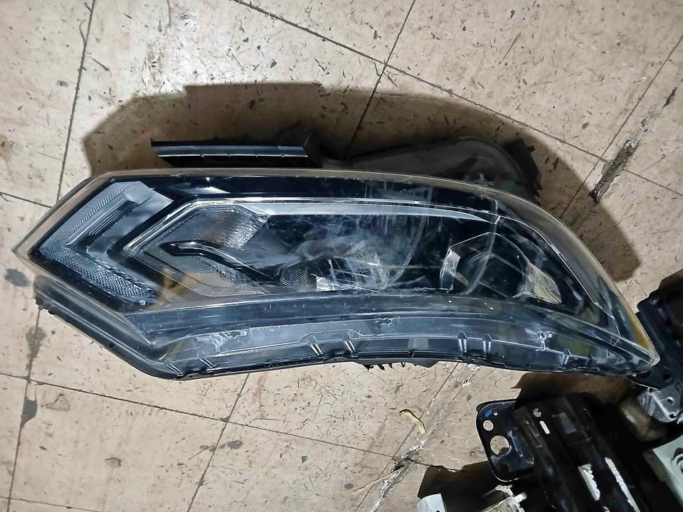 Nissan qashqai headlight - Private Seller Nissan qashqai headlight - Private Seller