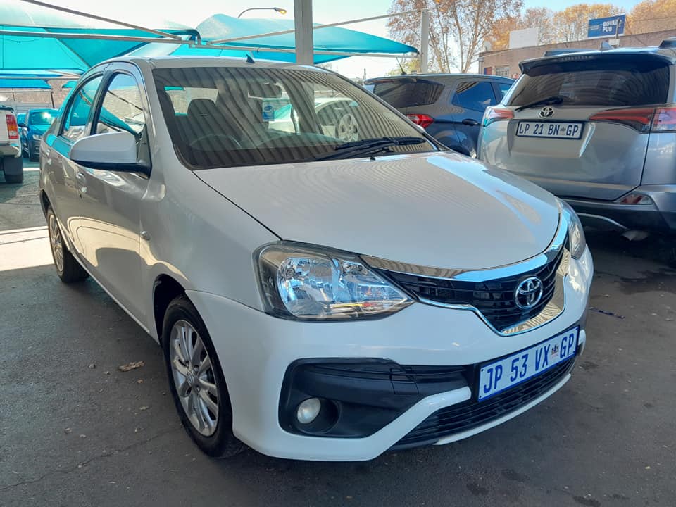 2019 TOYOTA ETIOS 1.5 SEDAN MANUAL