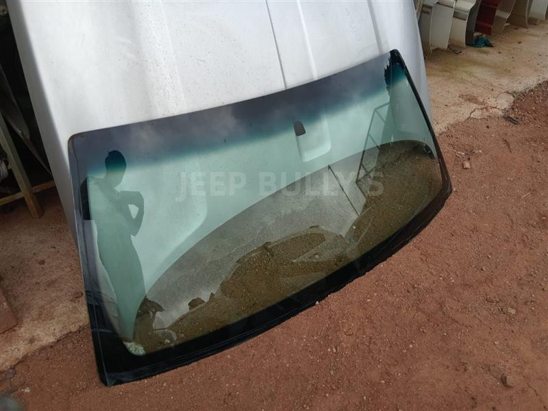 Jeep Cherokee KJ Used Windscreens For Sale - Private Seller Jeep Cherokee KJ Used Windscreens For Sale - Private Seller