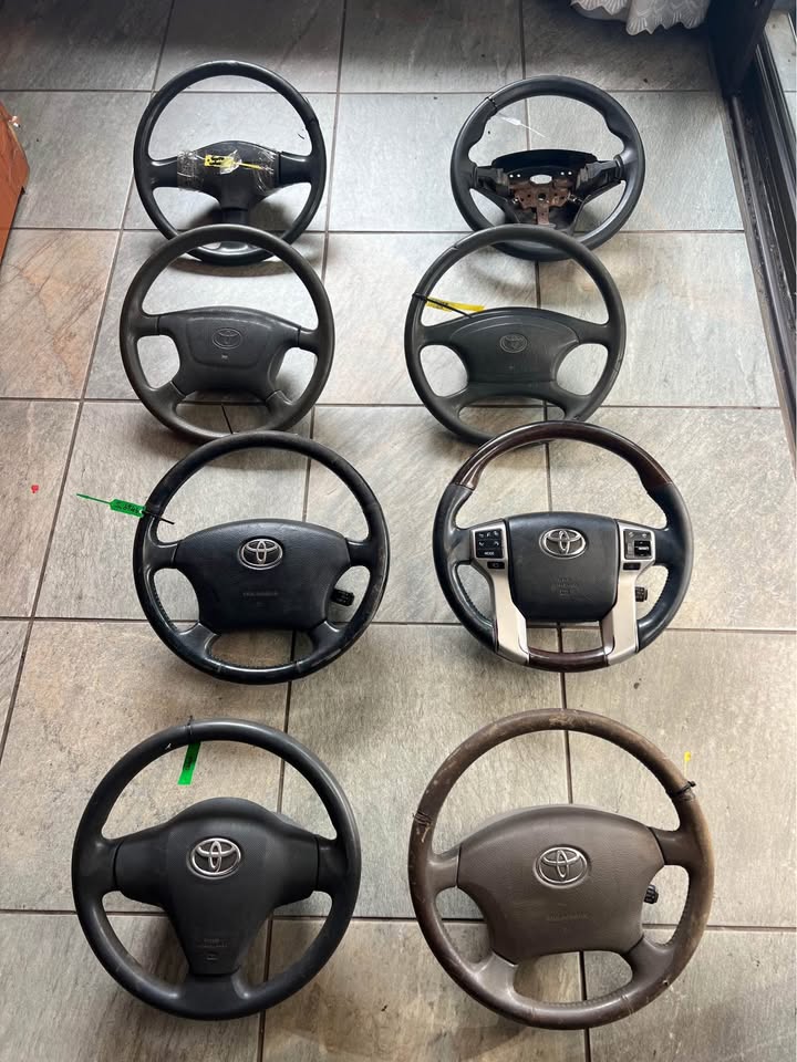 Toyota Prado/Hilux/Corolla/Etios/Tazz Steering Wheels For Sale Call or whatsapp - Private Seller