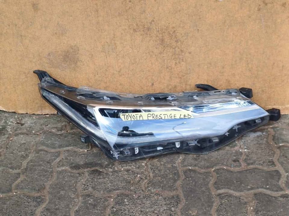 TOYOTA PRESTIGE HEADLIGHT BOTH SIDES - Private Seller TOYOTA PRESTIGE HEADLIGHT BOTH SIDES - Private Seller
