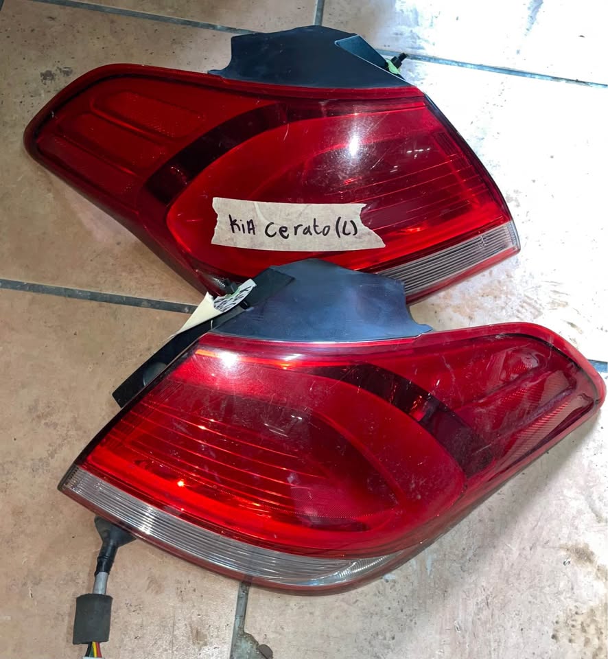 Kia Cerato taillights - Private Seller Kia Cerato taillights - Private Seller