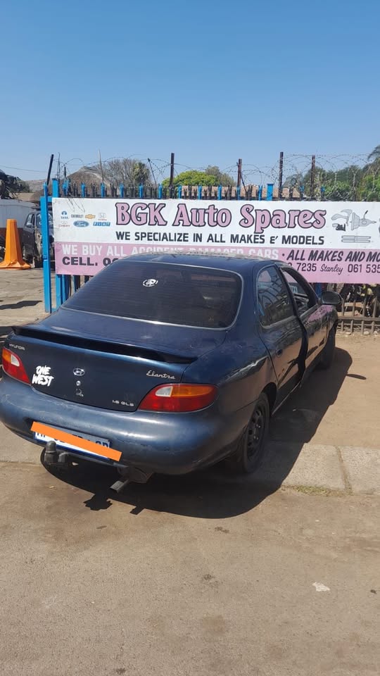 Hyundai Elantra j2 stripping for spares Call or WhatsApp me