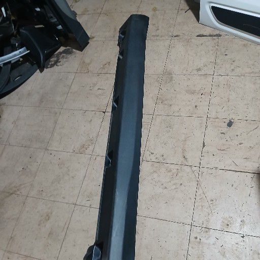Toyota urban cruiser side skirt - Private Seller Toyota urban cruiser side skirt - Private Seller