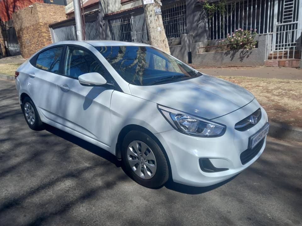 2019 HYUNDAI ACCENT SEDAN 1.6 ENGINE PETROL, MANUAL, WHITE COLOR, MILEAGE 35000KMS