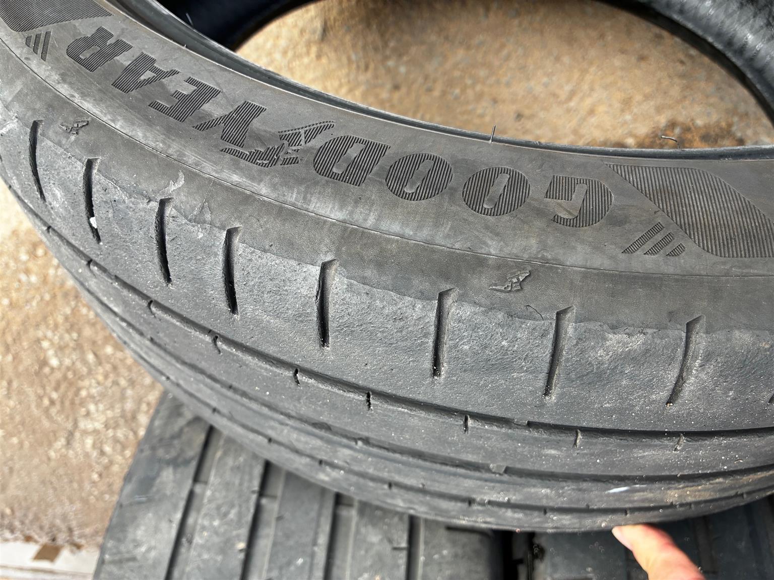 Tyres 225 40 18 Goodyear eagle. - Private Seller