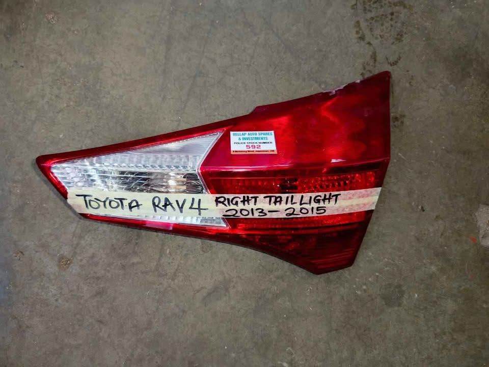 Toyota Rav4 right tail light - Private Seller