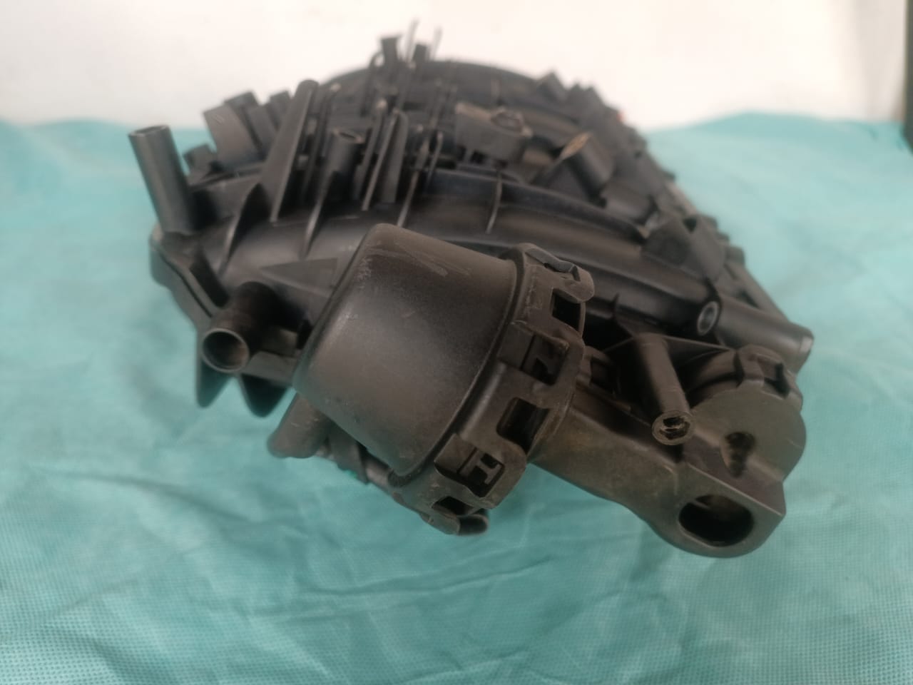 VW AUDI Intake Manifold -Golf7GTI, A4 1.8 / 2.0 TFSI - Private Seller