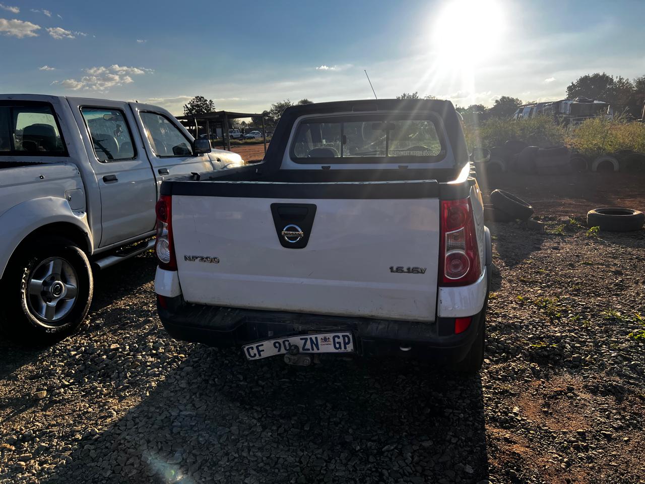 Np200 utility bakkie