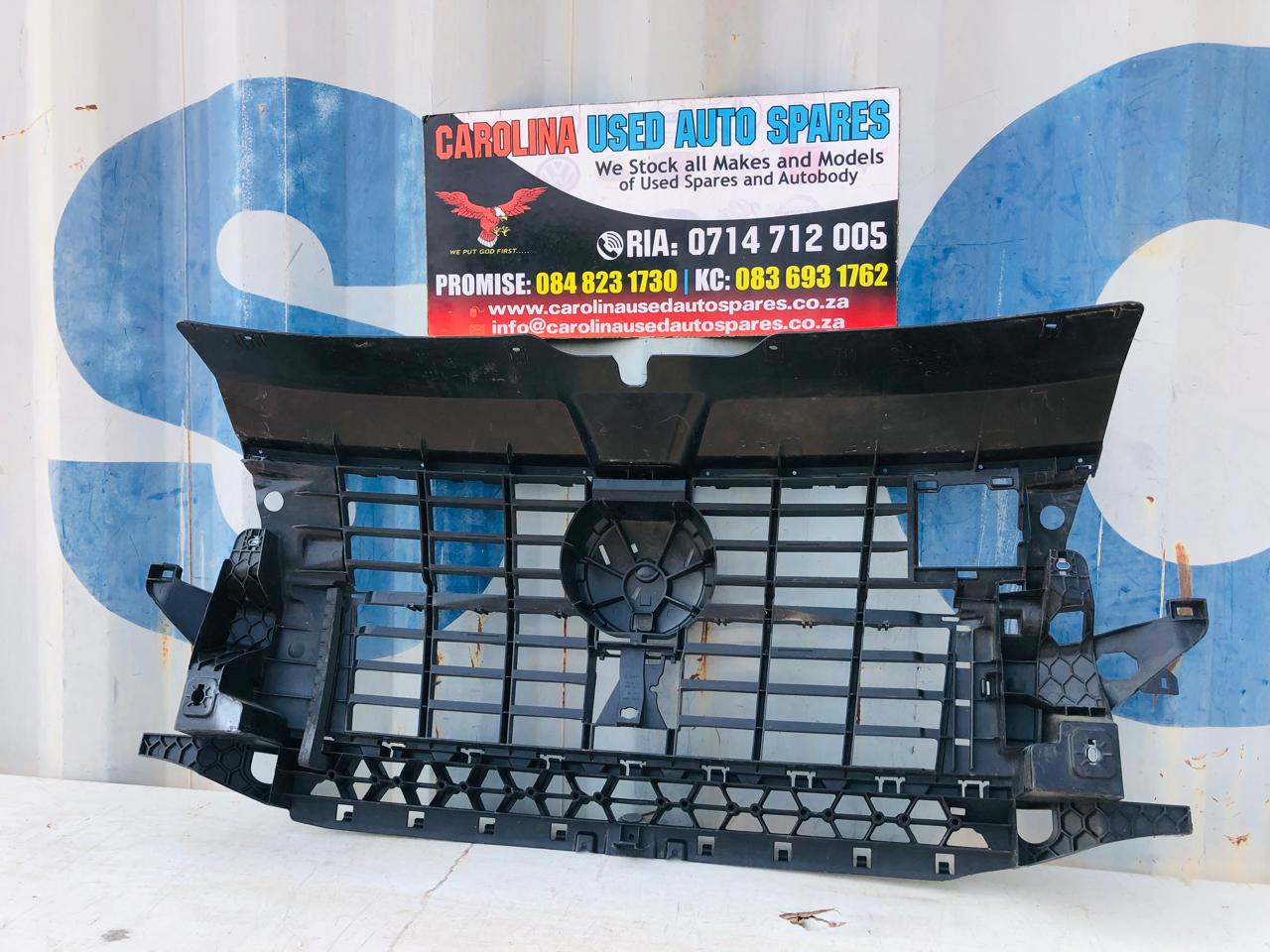 VW Kombi/Transporter T6 facelift radiator grill (no badge) - Private Seller