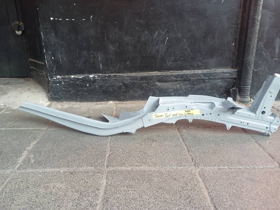 Suzuki swift LEFT FRONT LEGS 2018/2024 - Private Seller Suzuki swift LEFT FRONT LEGS 2018/2024 - Private Seller