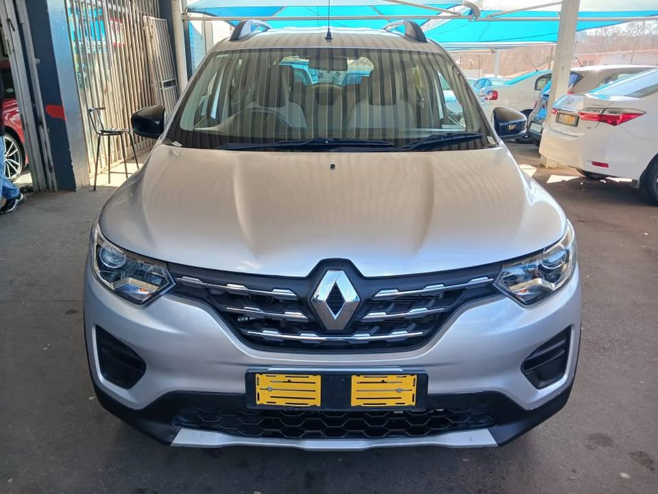 2024 RENAULT TRIBER 1.0 7SEATER Transmission: Manual Mileage: 26000km Fueltype: Petrol Silver