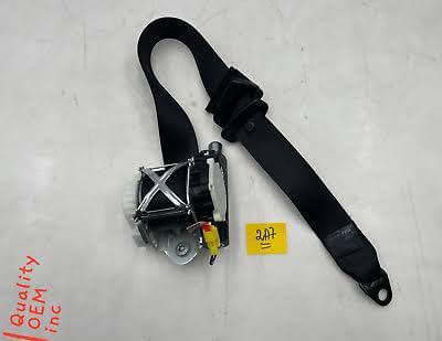 MERCEDES,VWs CARs, SEAT BELTS - Private Seller
