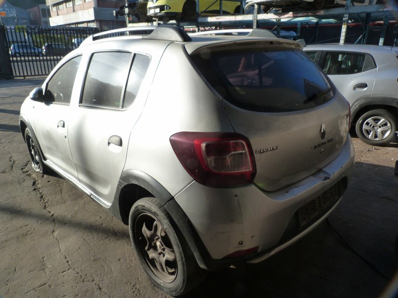 Renault Sandero 900T Stepway Petrol Manual - 2014 SPARESBOYZ STRIPPING FOR SPARE - Private Seller