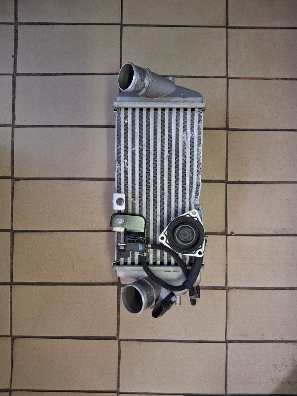 2013 KIA SORENTO AUTOMATIC INTERCOOLER FOR SALE IN GOOD CONDITION - Private Seller 2013 KIA SORENTO AUTOMATIC INTERCOOLER FOR SALE IN GOOD CONDITION - Private Seller