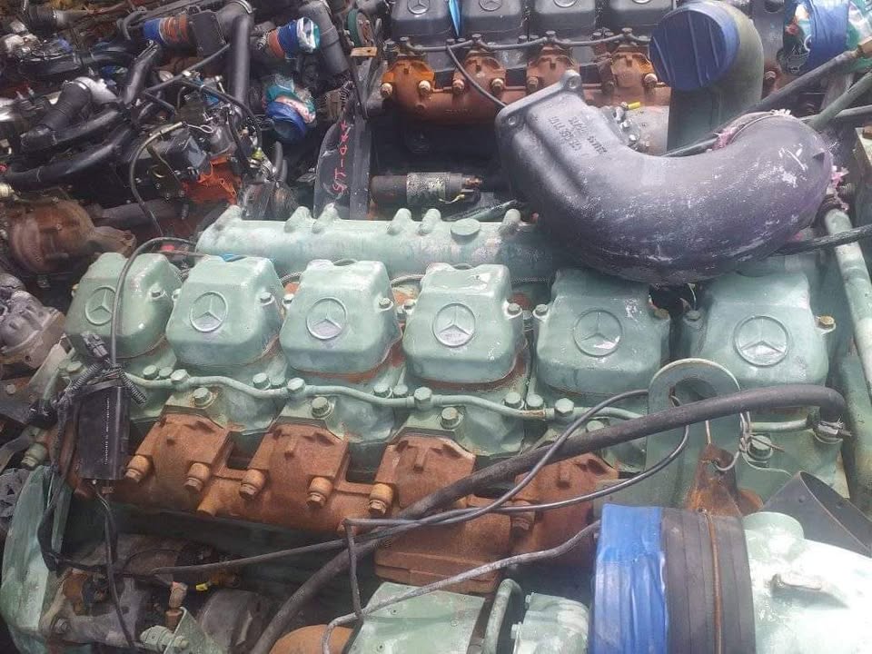 Mercedes truck and bus engines/gearboxes