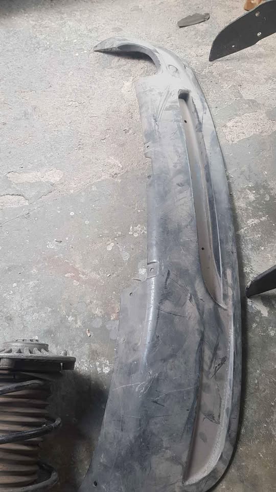 Bmw e88 e82 rear bumper diffuser - Private Seller Bmw e88 e82 rear bumper diffuser - Private Seller