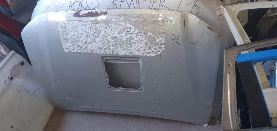 Toyota Hilux D4D bonnet - Private Seller Toyota Hilux D4D bonnet - Private Seller