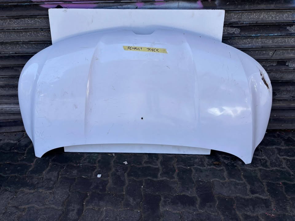 Renault Triber Bonnet - Private Seller Renault Triber Bonnet - Private Seller