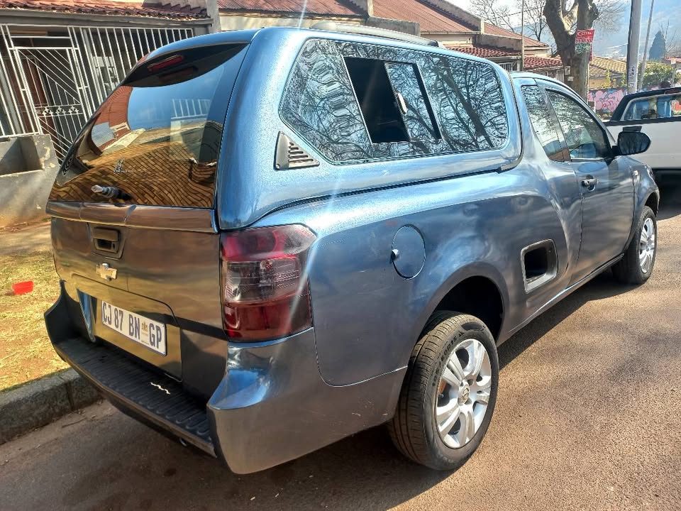 2014 CHEVROLET UTILITY BAKKIE 1.4 WITH CANOPY IN EXCELLENT CONDITION