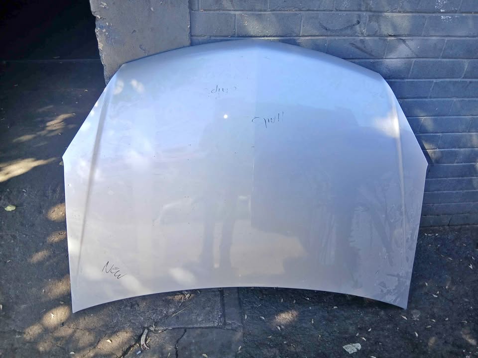 Opel Astra Bonnet 2015 model - Private Seller Opel Astra Bonnet 2015 model - Private Seller