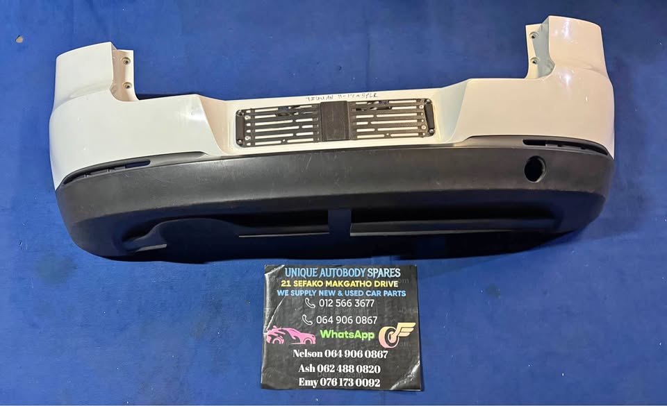 VW Tiguan Rear Back Bumper with Spoiler - Private Seller VW Tiguan Rear Back Bumper with Spoiler - Private Seller