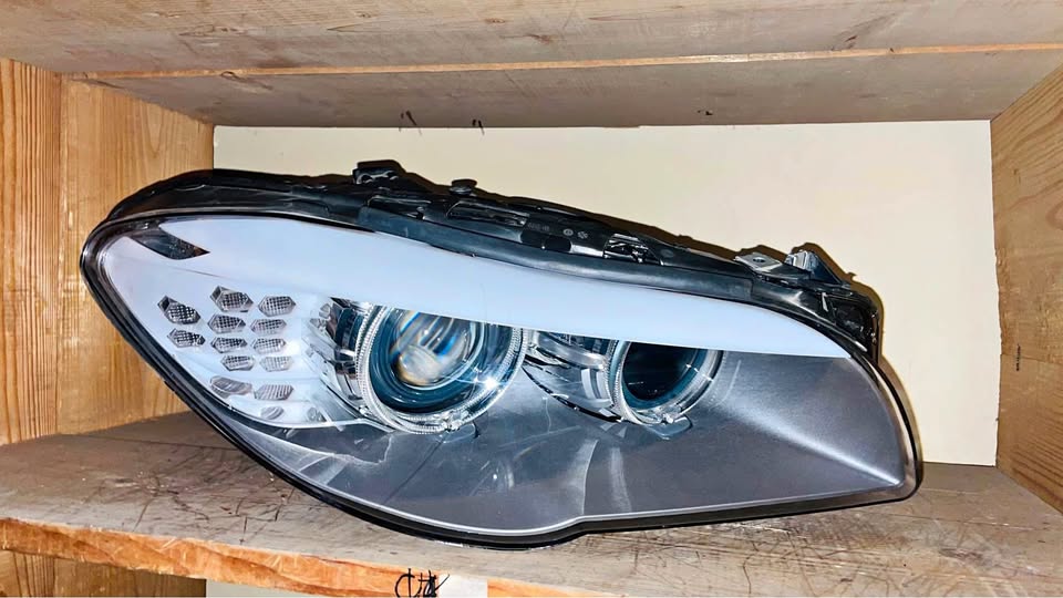 BMW 5 Series F10 headlights - Private Seller BMW 5 Series F10 headlights - Private Seller