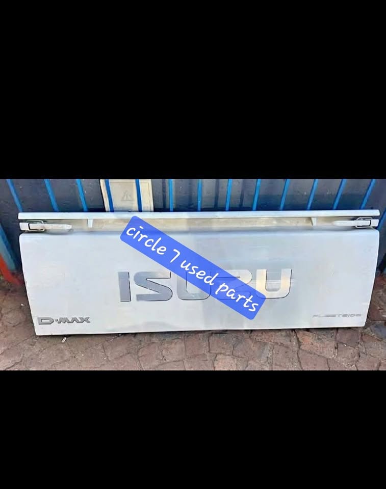 ISUZU KB250 Tailgate Available - Private Seller ISUZU KB250 Tailgate Available - Private Seller