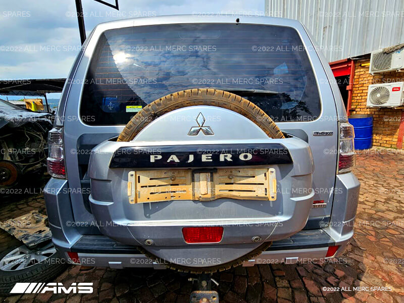 2011 Mitsubishi Pajero automatic stripping for used parts
