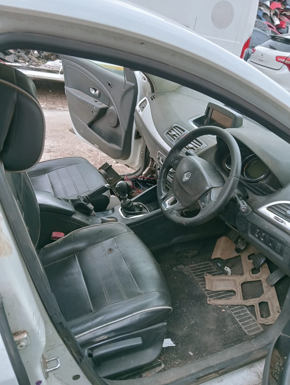 Renault Fluence 2013 2.0 M4RJ Manual Stripping for Spares - Quality Used Parts!! - Private Seller Renault Fluence 2013 2.0 M4RJ Manual Stripping for Spares - Quality Used Parts!! - Private Seller