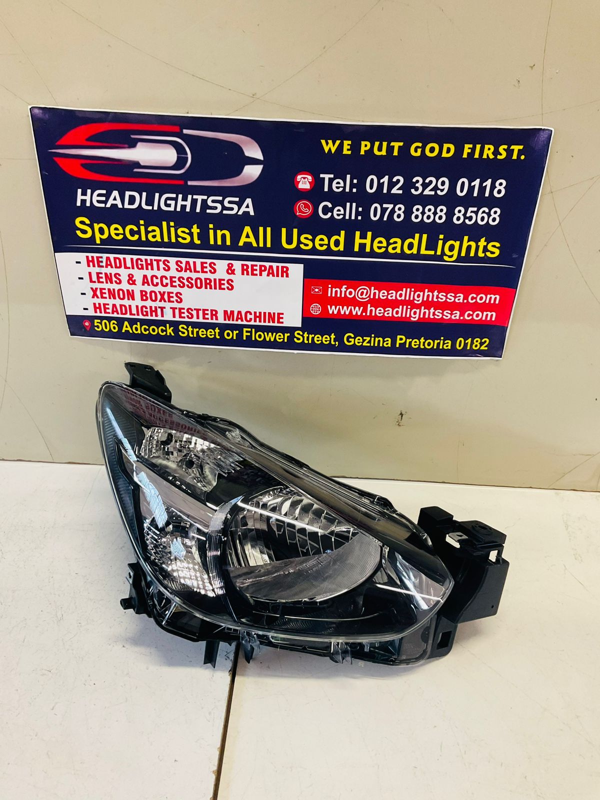 Mazda 2 active right side standard headlight (2015) - Private Seller Mazda 2 active right side standard headlight (2015) - Private Seller