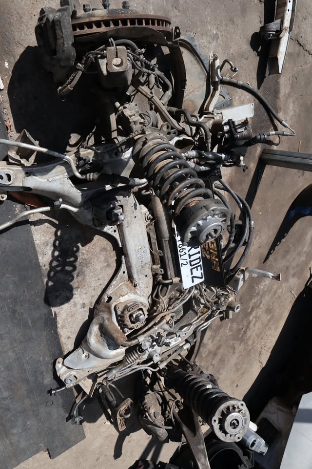 BMW F07 7 SERIES REAR SUSPENSION COMPLET (SHOCK, DIFF, REAR SUB FRAM, BRAKE DISC&PADS,CONTROLE ARMS - Private Seller BMW F07 7 SERIES REAR SUSPENSION COMPLET (SHOCK, DIFF, REAR SUB FRAM, BRAKE DISC&PADS,CONTROLE ARMS - Private Seller