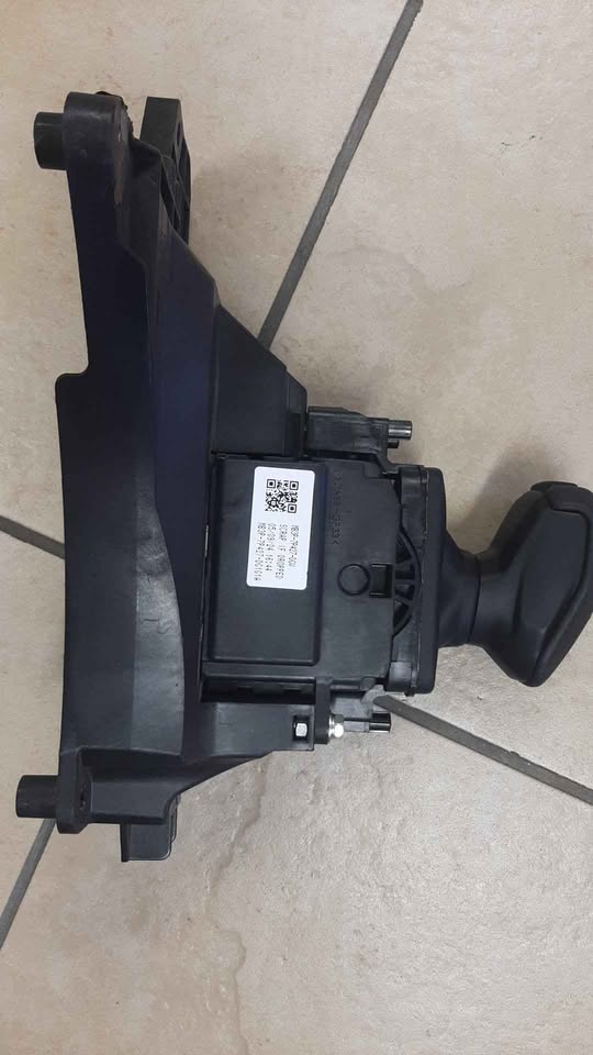 FORD RANGER T8 GEAR LEVER. BRAND NEW. FOR VARIOUS OTHER CARS TOO - Private Seller