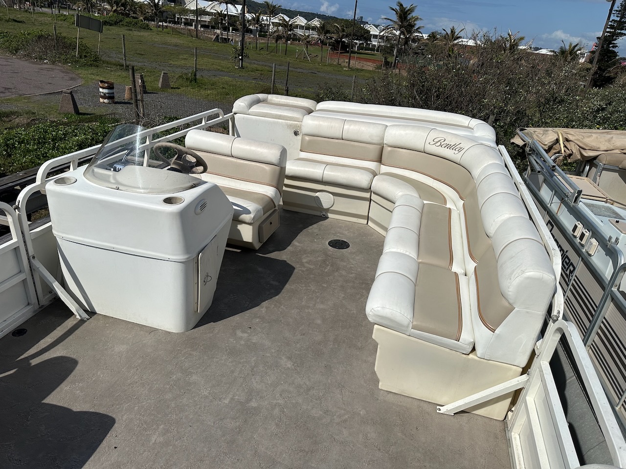 2008 Bentley Pontoon Boat 200 Cruise - 12 People