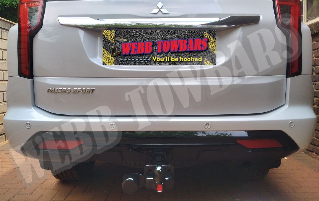 Mitsubishi Pajero Standard/Detachable Towbars - Private Seller Mitsubishi Pajero Standard/Detachable Towbars - Private Seller