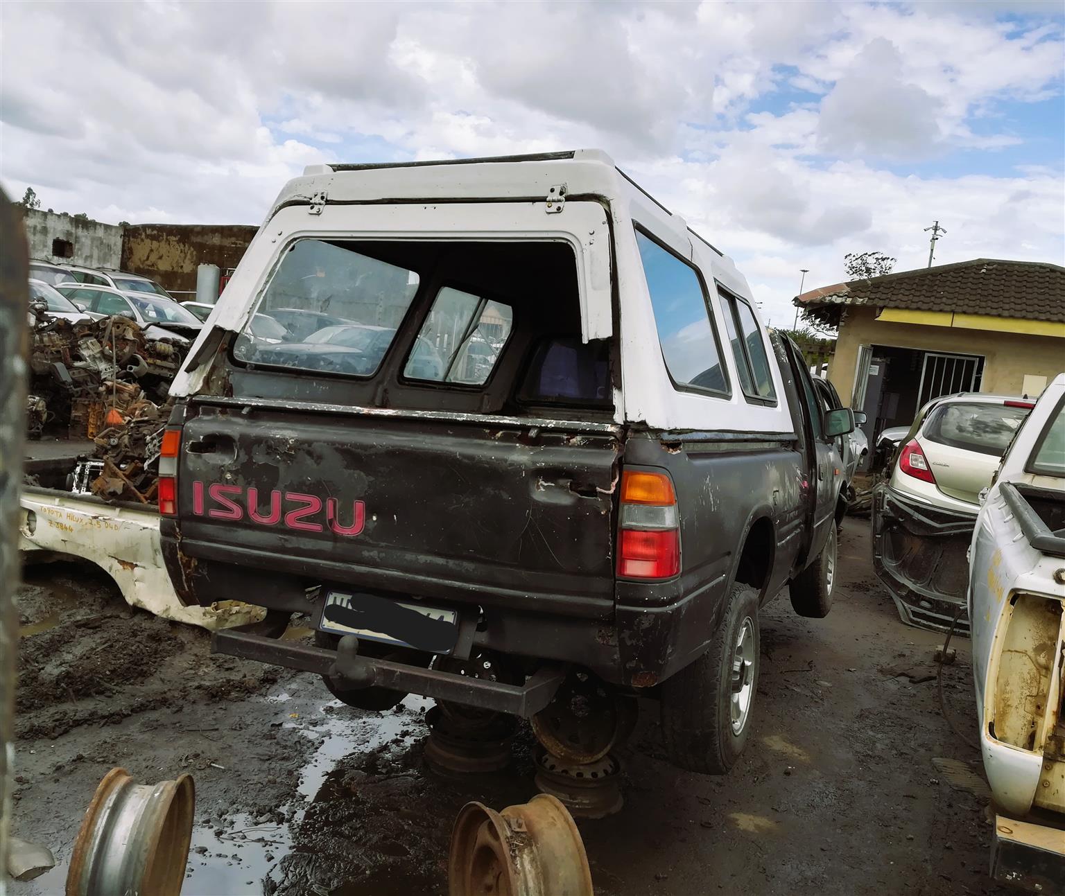 1998 Isuzu KB250D 4x4 - Stripping for Spares