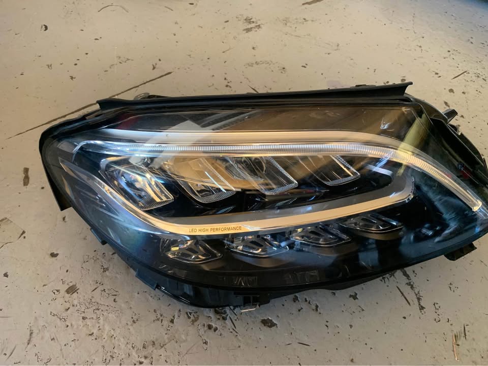 Mercedes Benz W205 headlight