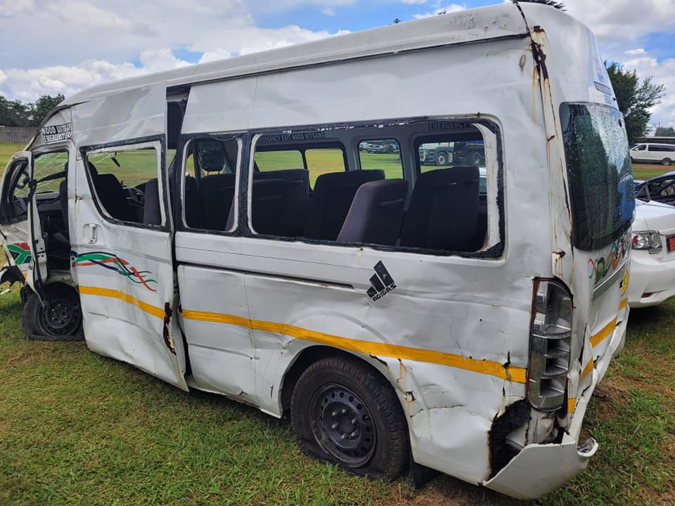 Foton Crew bus Stripping for Spares - Private Seller