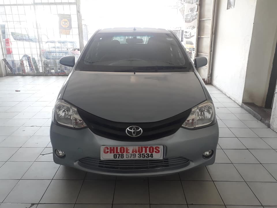2013 TOYOTA ETIOS 1.5 HATCHBACK MANUAL  PETROL BLUE