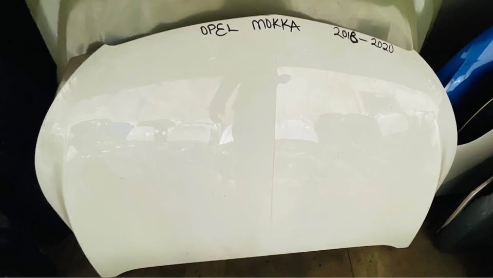 Opel Mokka bonnet - Private Seller Opel Mokka bonnet - Private Seller