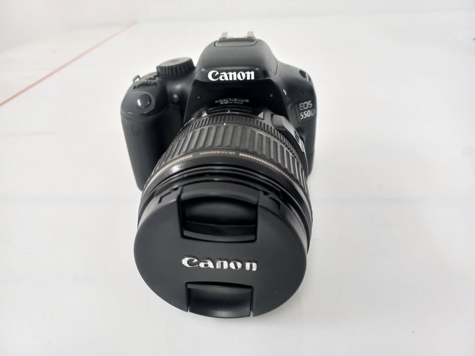 Canon EOS 550D Camera and Canon EF-S 17-85mm f/4-5.6 IS USM Lens Canon EOS 550D Camera and Canon EF-S 17-85mm f/4-5.6 IS USM Lens