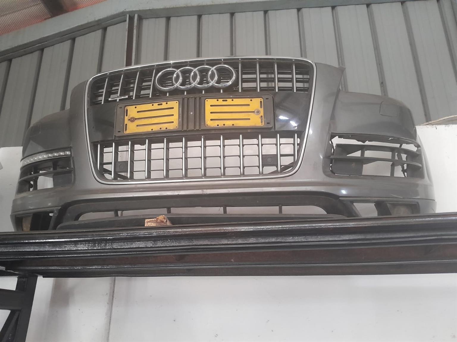 Audi Q7 Front Bumper for Sale! - Private Seller