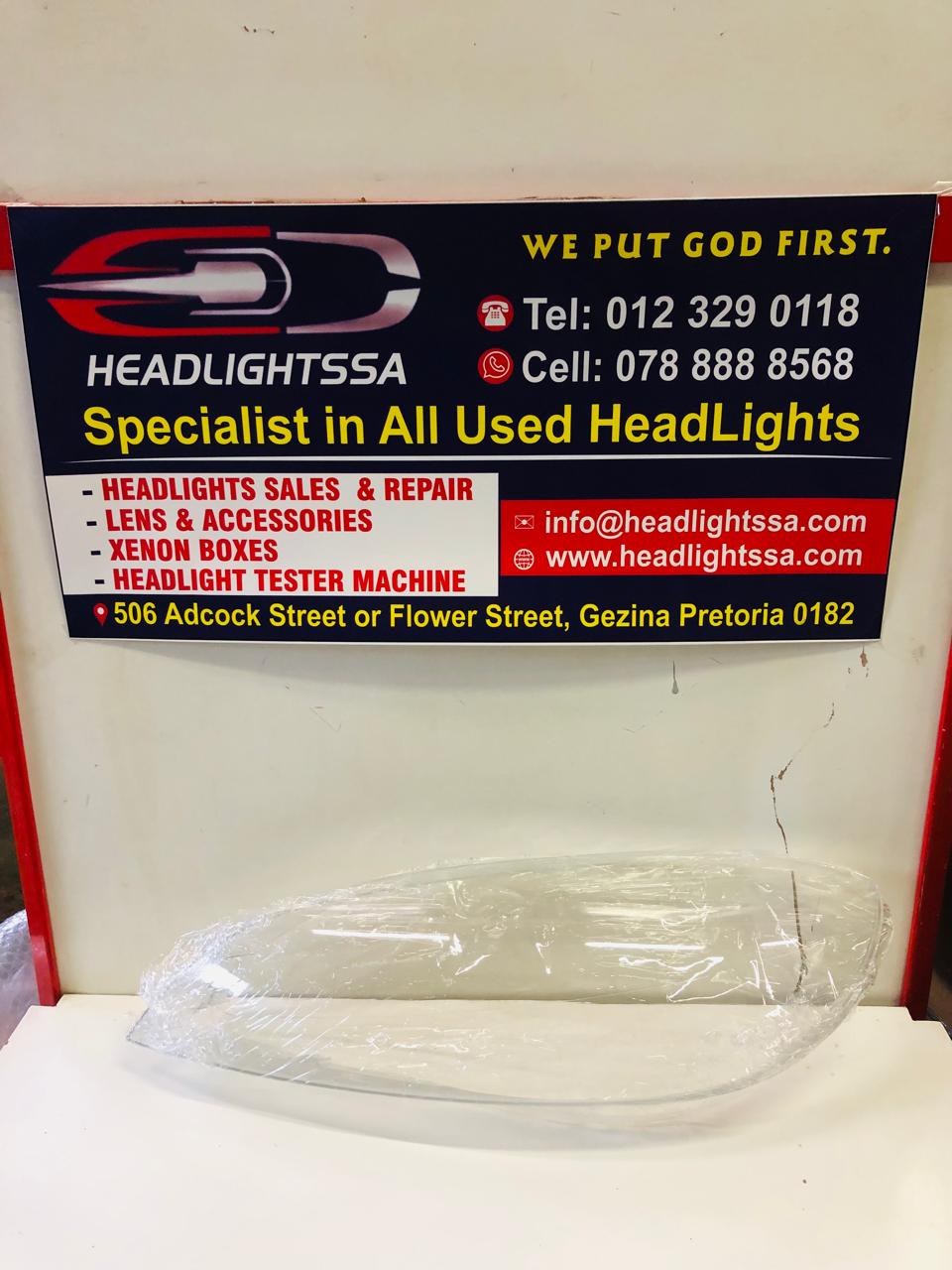 Volvo V40 left side headlight replacement lens - Private Seller Volvo V40 left side headlight replacement lens - Private Seller