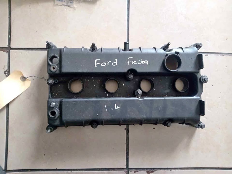 Ford fiesta 1.4 tappet cover - Private Seller Ford fiesta 1.4 tappet cover - Private Seller