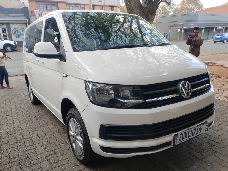 2018 VW TRANSPORTER 2.0 tdi AUTOMATIC 9 SEATER