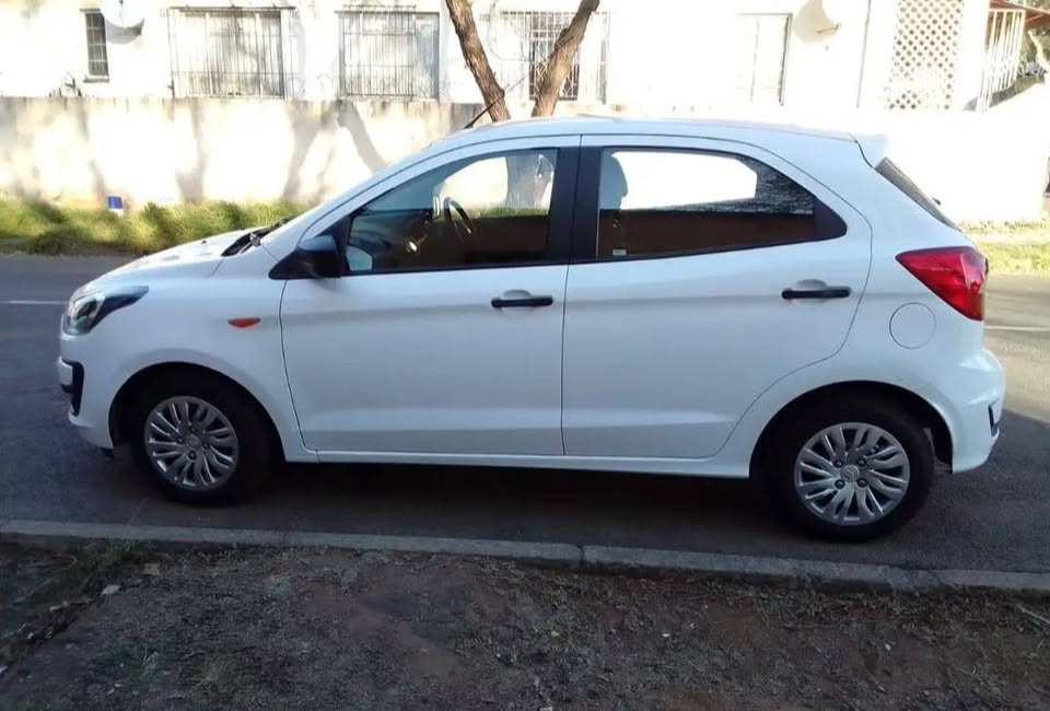 2020 FORD FIGO 1.5 MANUAL TRANSMISSION WITH SERVICE BOOK AND SPARE KEYS