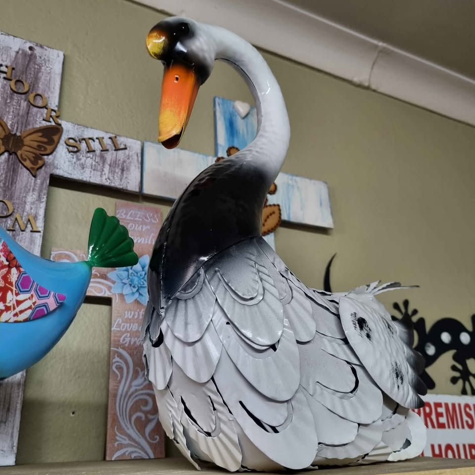 Metal Garden Swan Large
