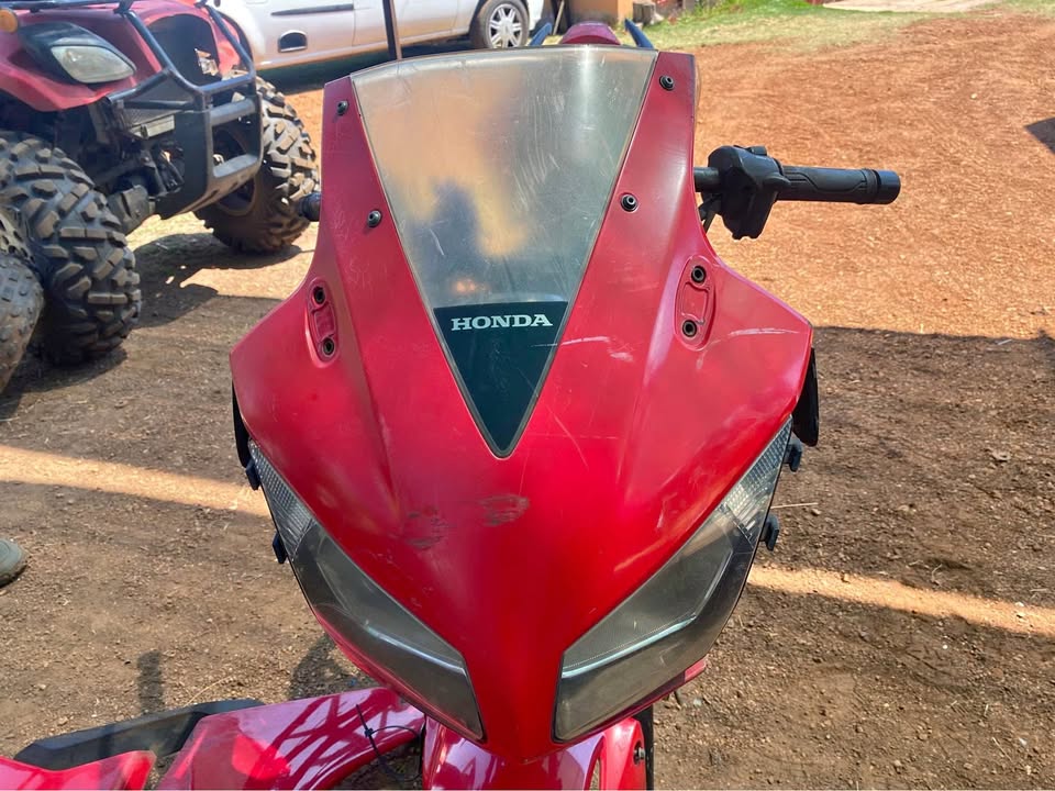 Honda CBR 300 stripping for spares. Meyerton bike scrapyard new and secondhand spares. Andre call or - Private Seller Honda CBR 300 stripping for spares. Meyerton bike scrapyard new and secondhand spares. Andre call or - Private Seller