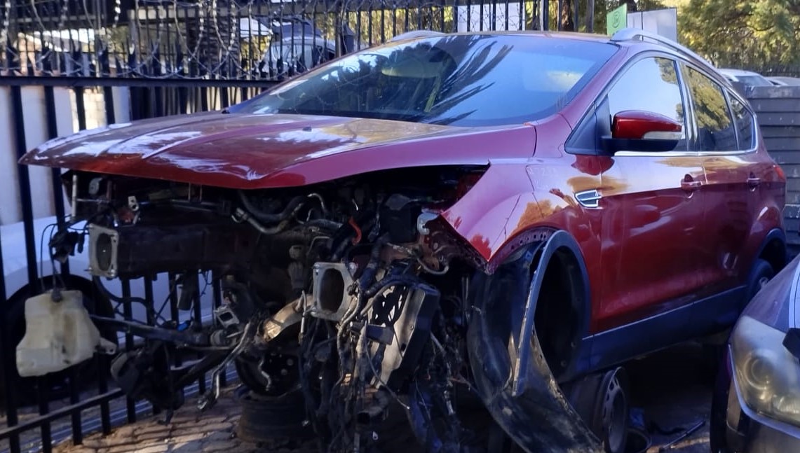 2014 FORD KUGA 1.5 PETROL STRIPPING FOR SPARES